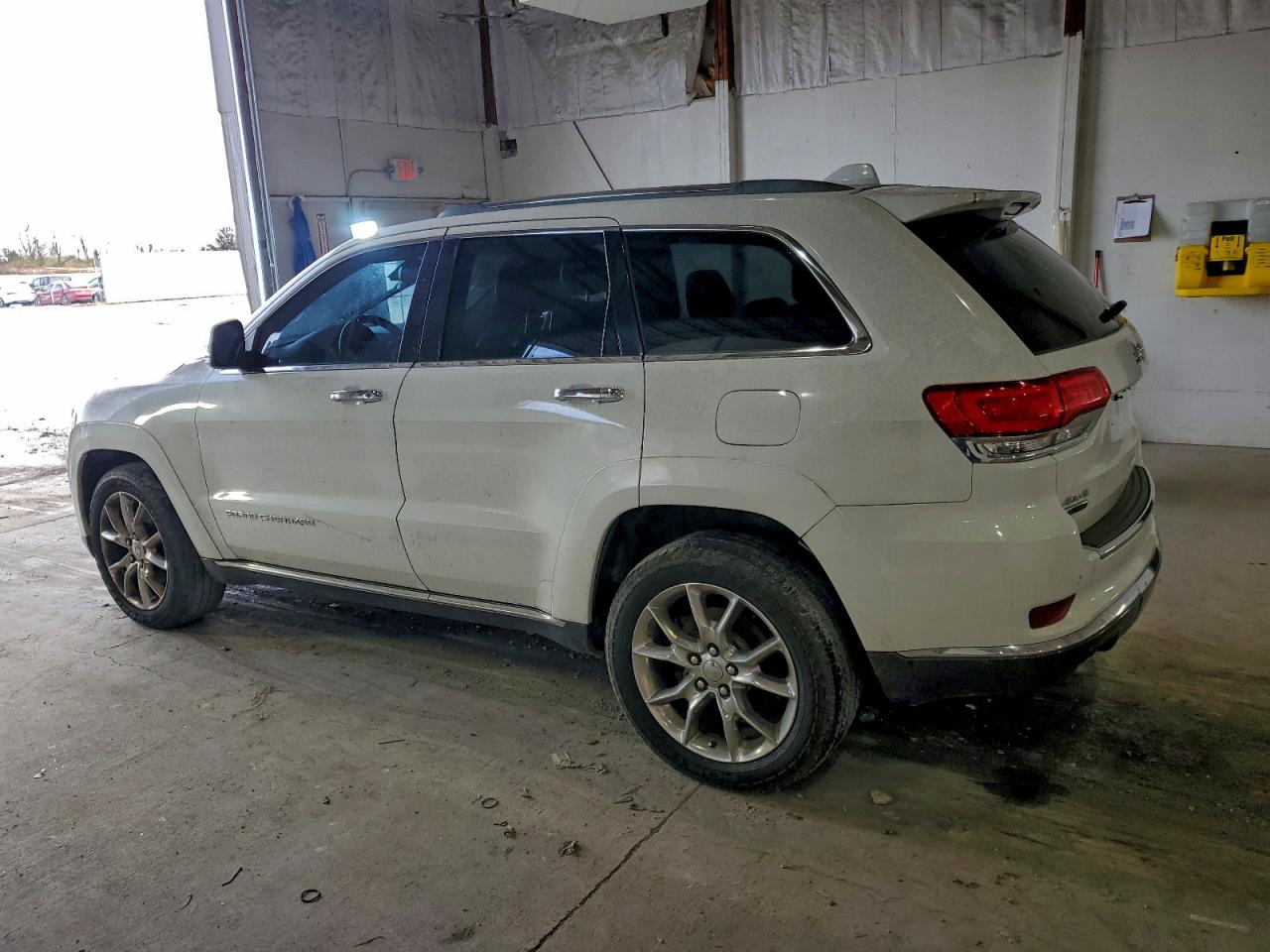 Jeep Grand Cherokee Summit Image 3