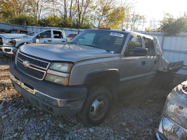  Salvage Chevrolet Silveo2500