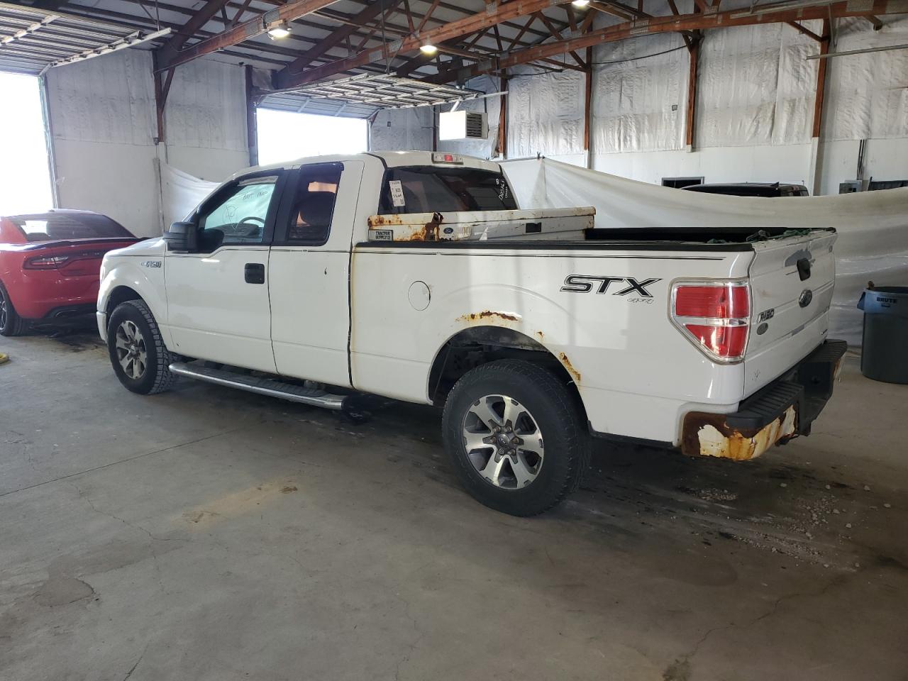Ford F-150 Super Cab Image 5