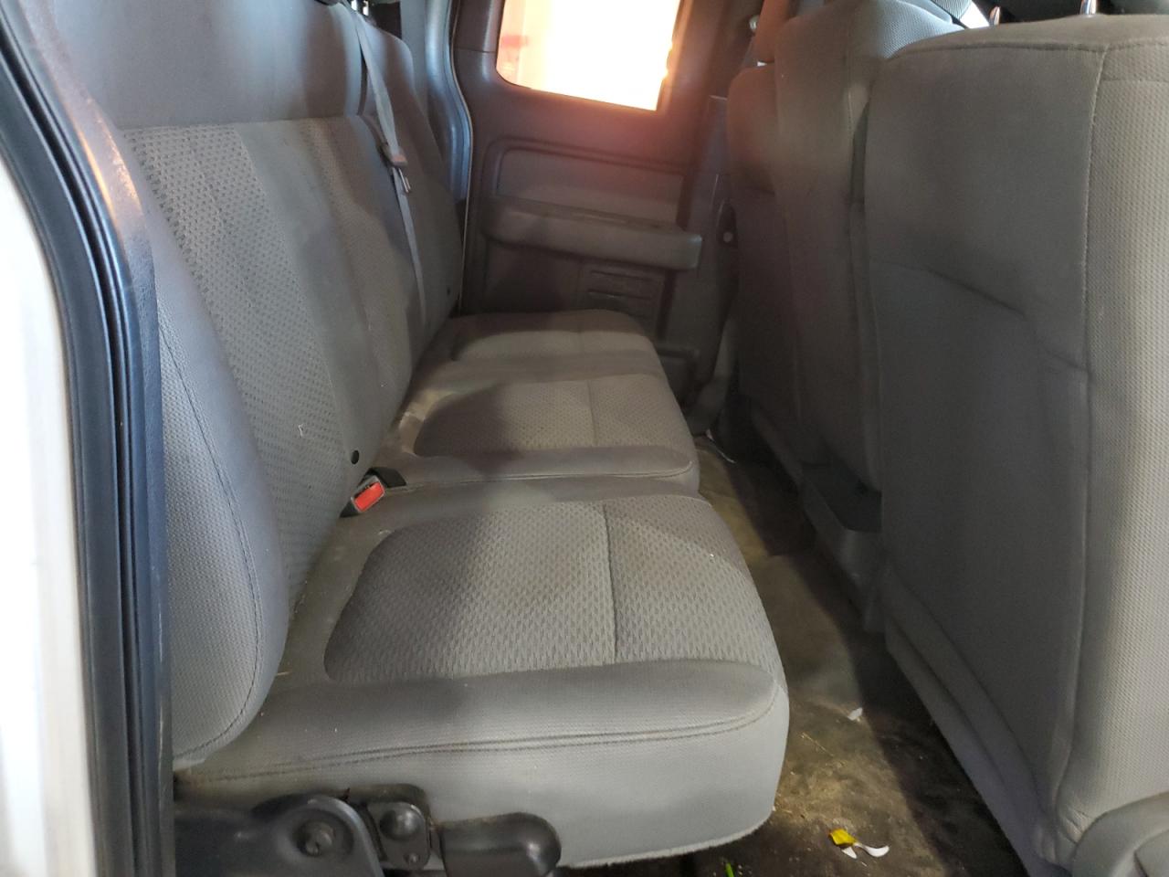 Ford F-150 Super Cab Image 10