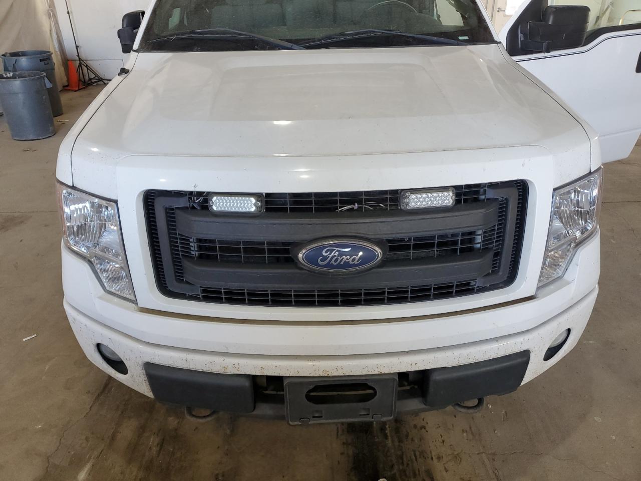 Ford F-150 Super Cab Image 6