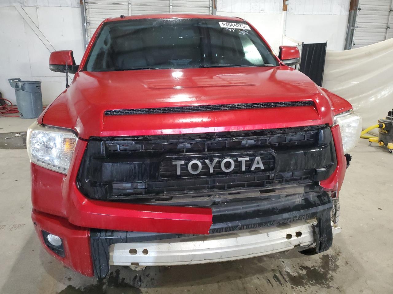 Toyota Tundra Crewmax Limited Image 7
