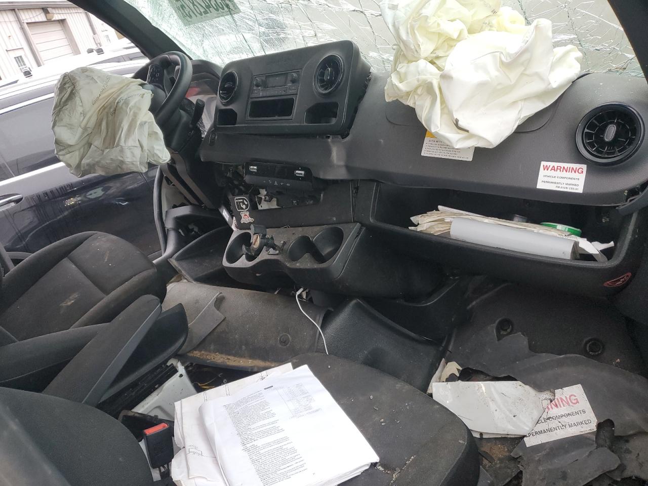 Mercedes-Benz Sprinter 2500 Image 11