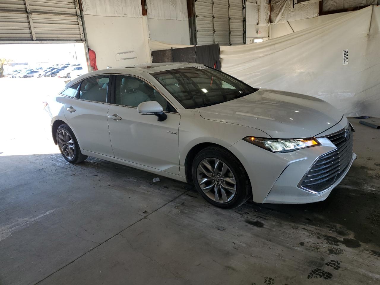 Toyota Avalon Xle Image 12