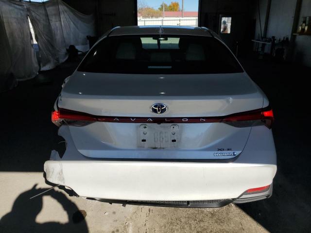 Toyota Avalon Xle Image 5