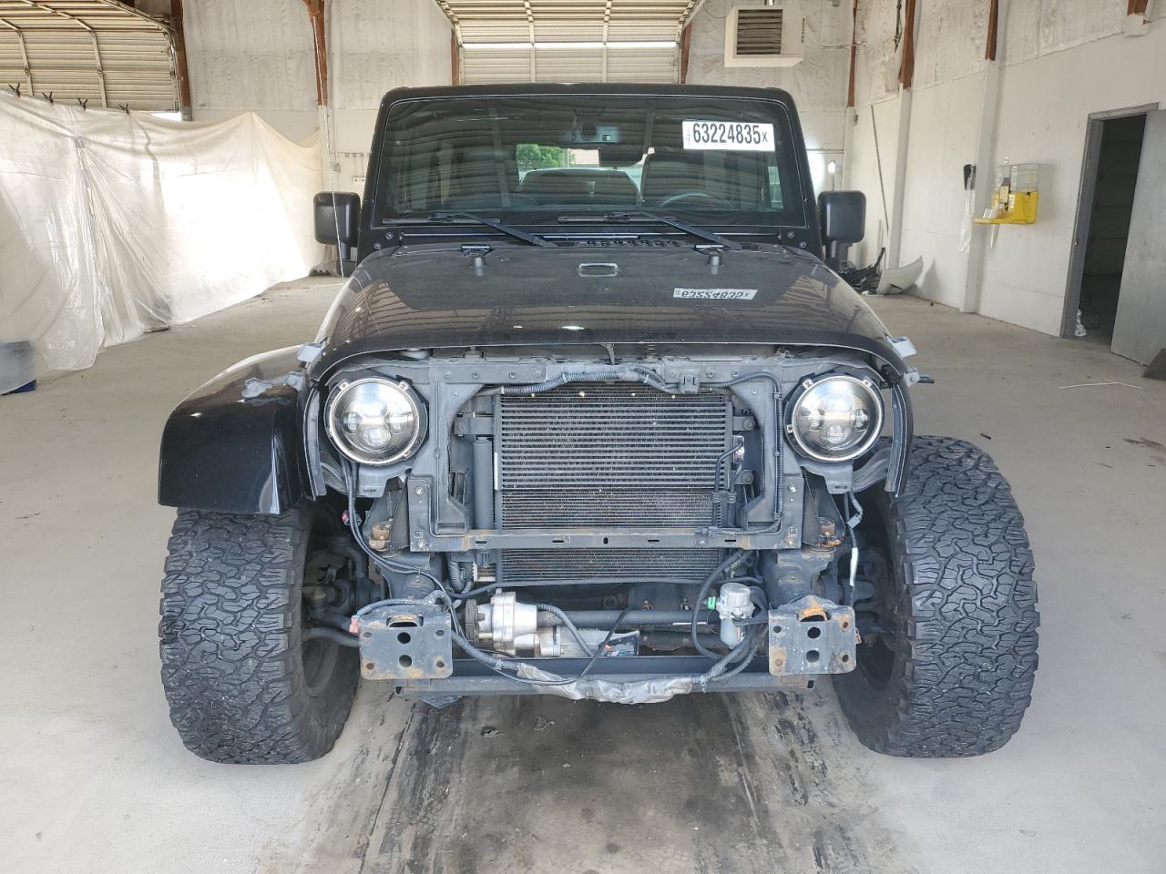 Jeep Wrangler Rubicon Image 2