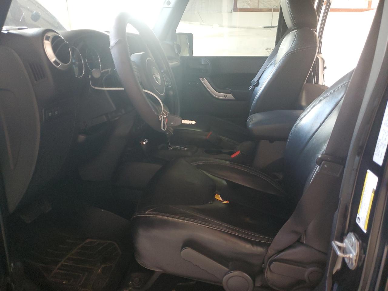 Jeep Wrangler Rubicon Image 8