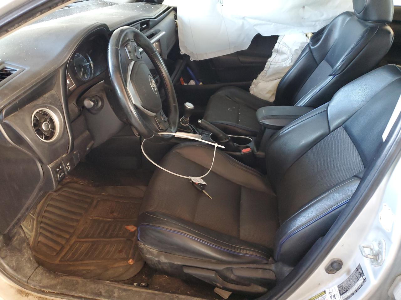 Toyota Corolla L Image 4