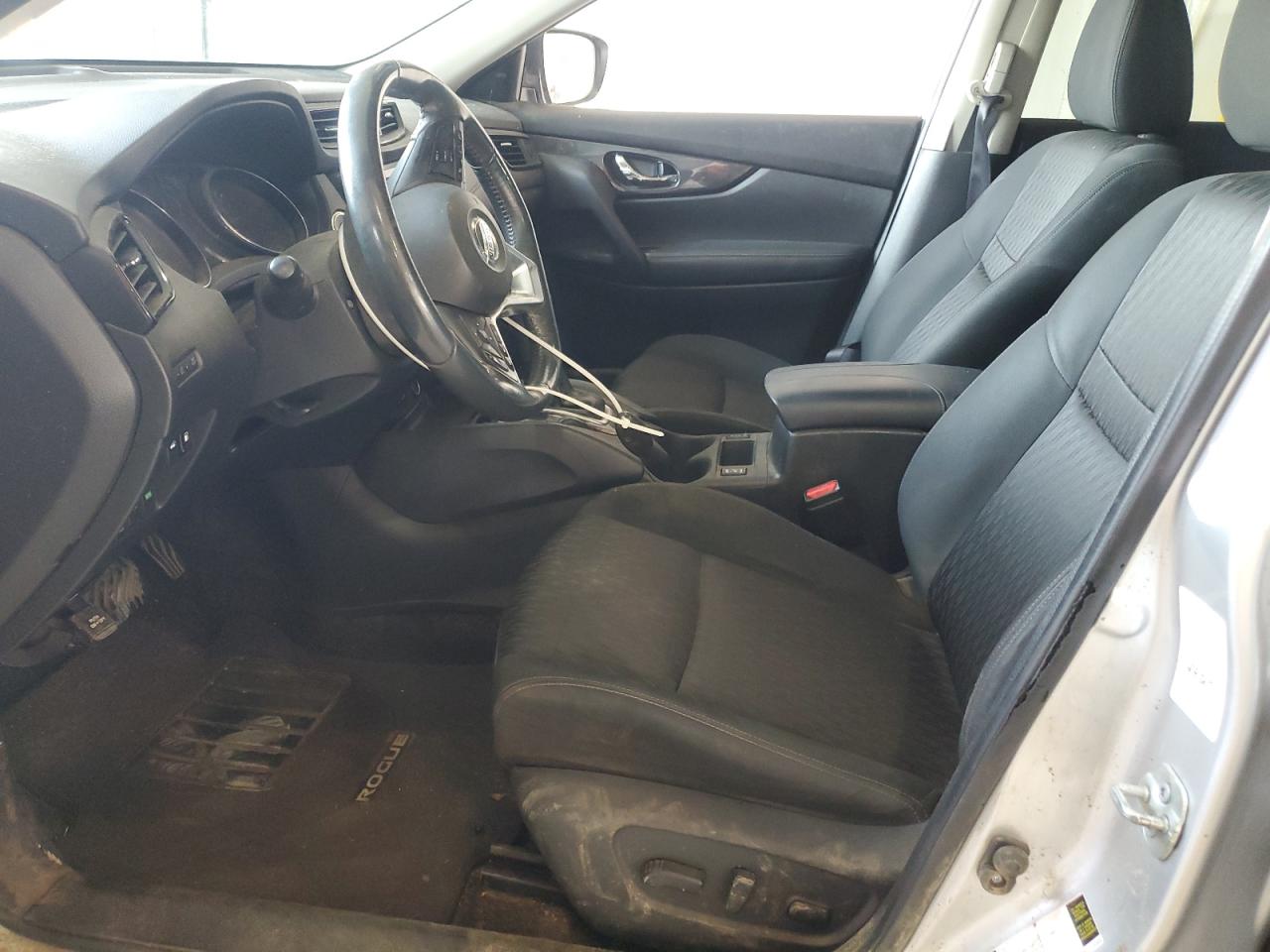 Nissan Rogue S Image 13