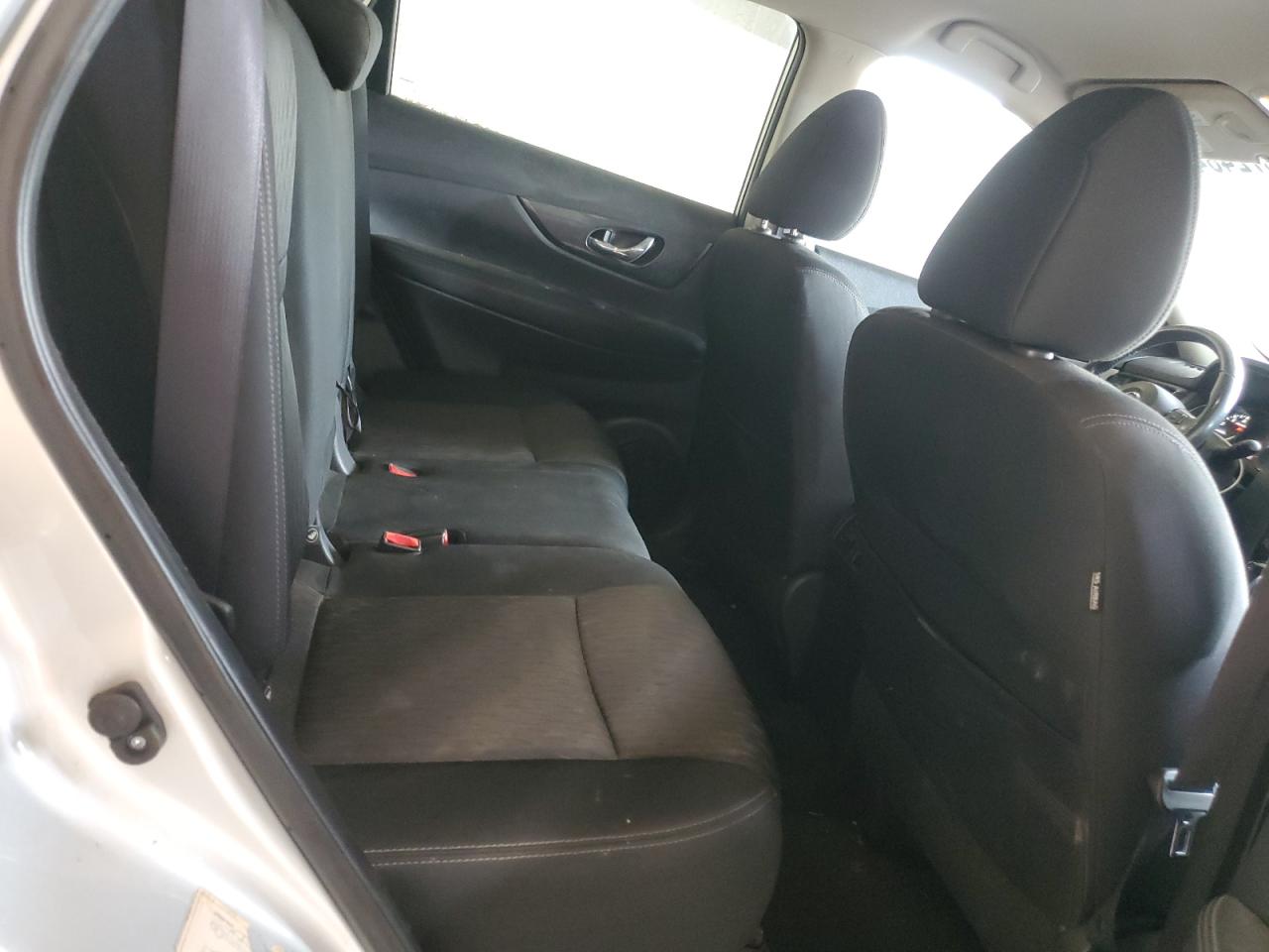 Nissan Rogue S Image 11