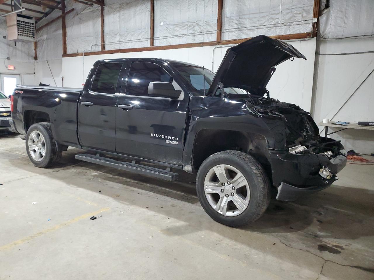 Chevrolet Silverado K1500 Custom Image 2