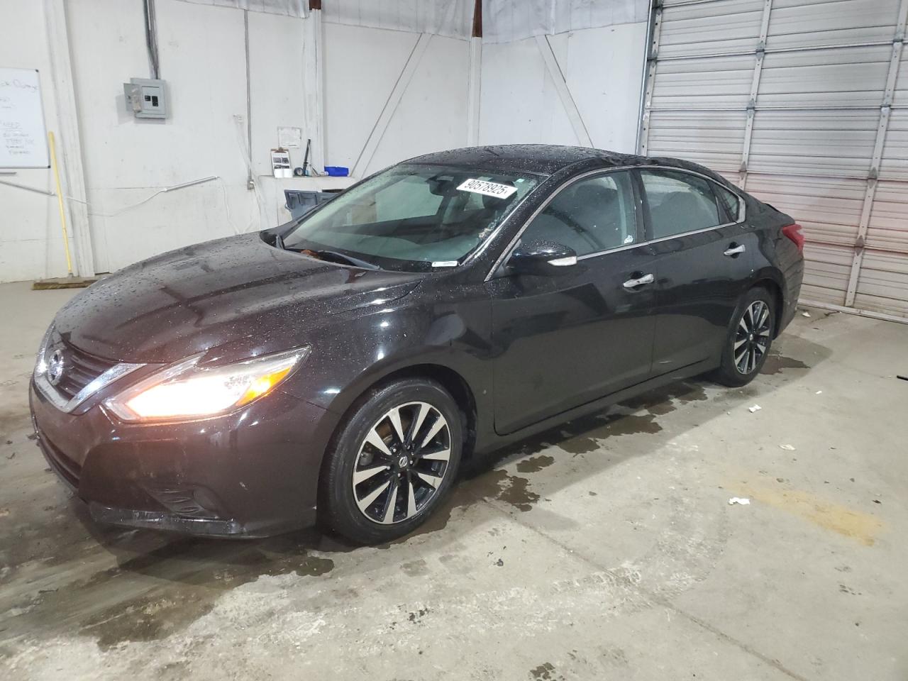 Nissan Altima 2.5 Image 1