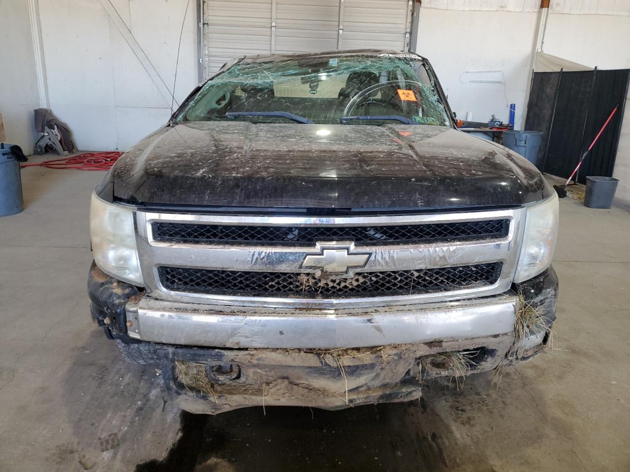 Chevrolet Silverado K1500 Image 11