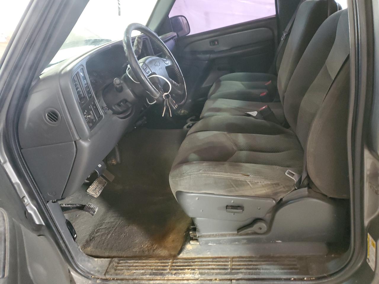 Chevrolet Silverado K2500 Heavy Duty Image 3