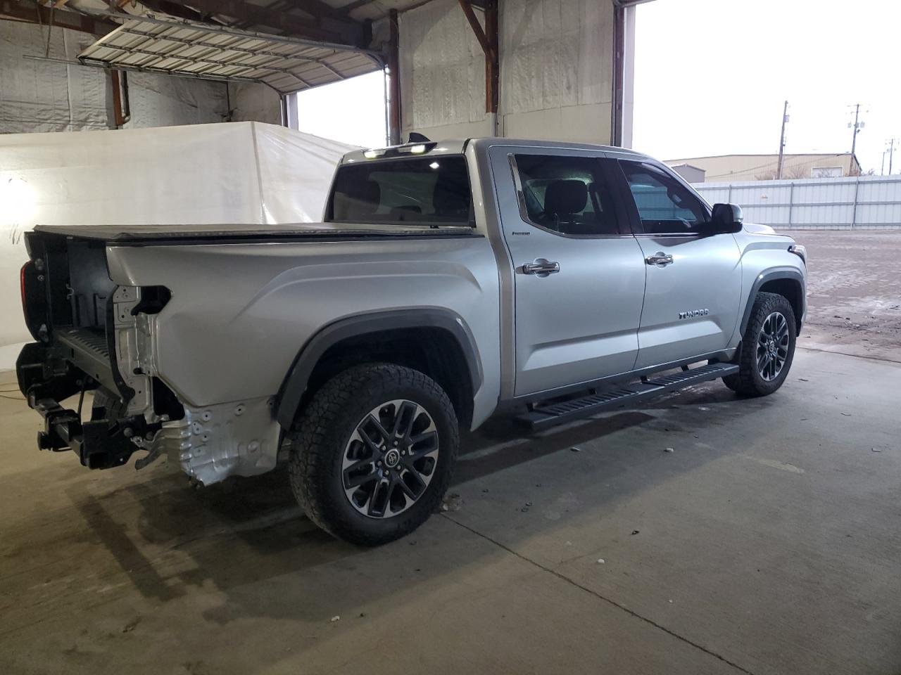 Toyota Tundra Crewmax Limited Image 8