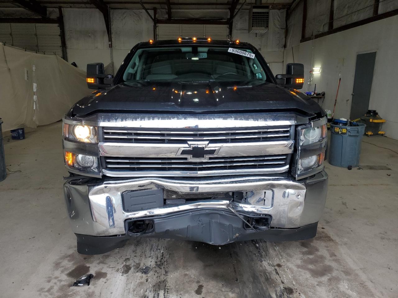 Chevrolet Silverado K2500 Heavy Duty Image 5
