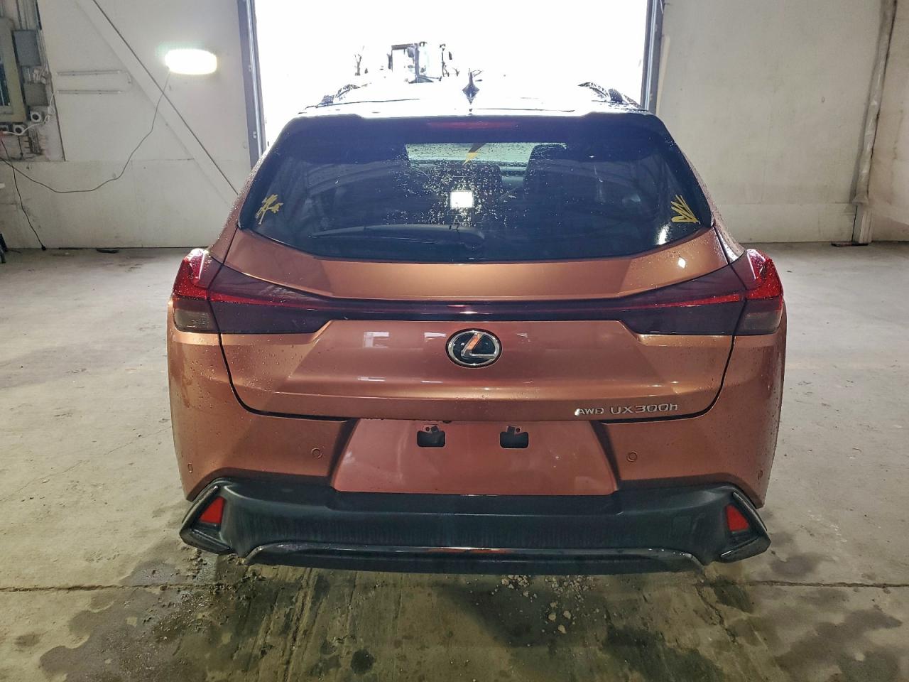 Lexus Ux 300h Base Image 4