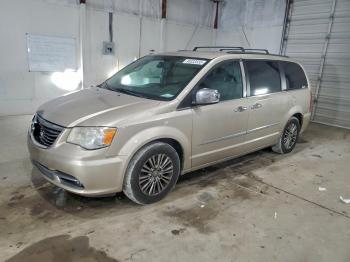  Salvage Chrysler Minivan