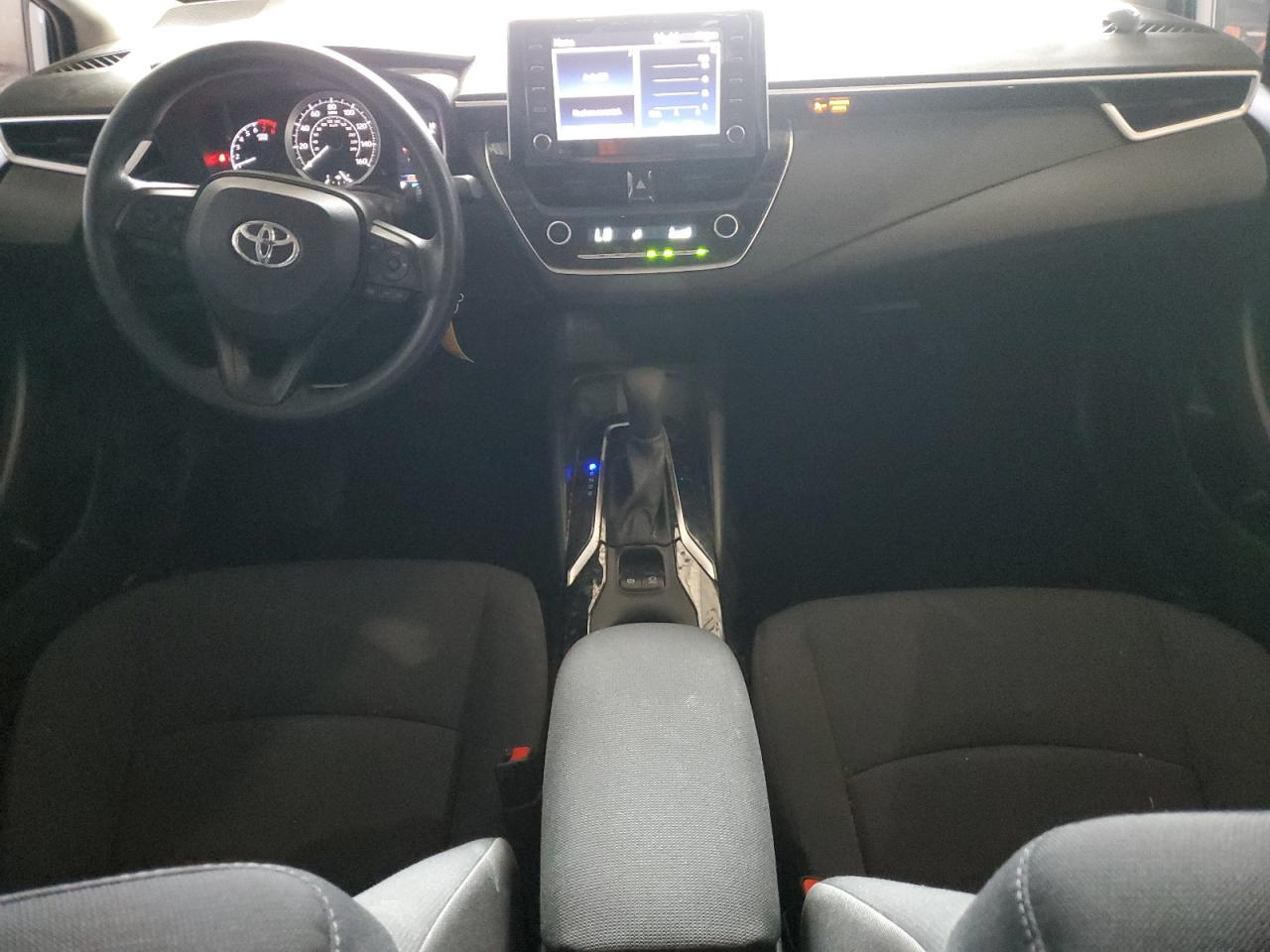 Toyota Corolla Le Image 9