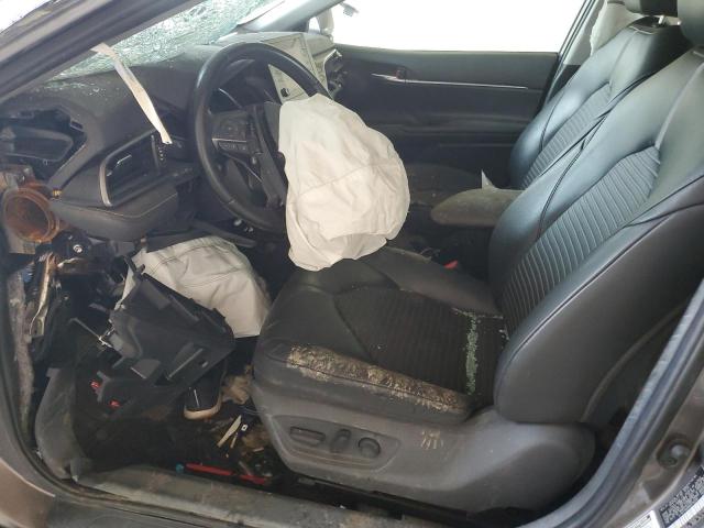 Toyota Camry Se Image 11