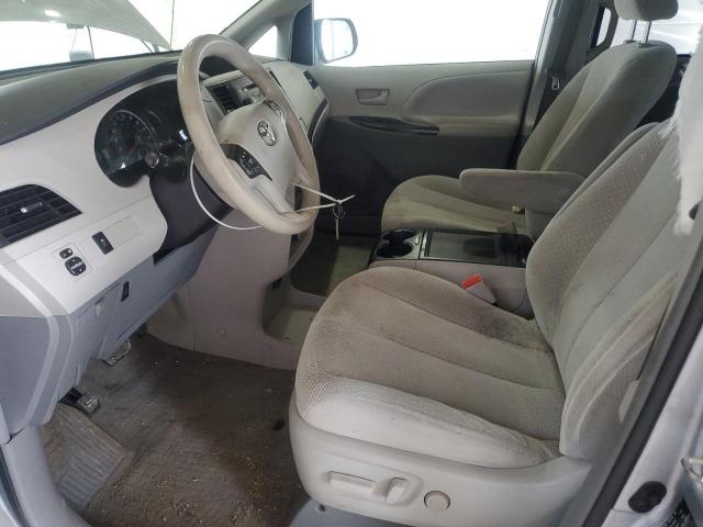 Toyota Sienna Le Image 11