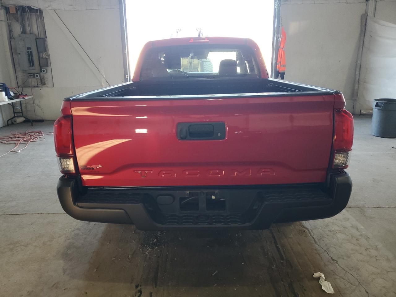 Toyota Tacoma Access Cab Image 9