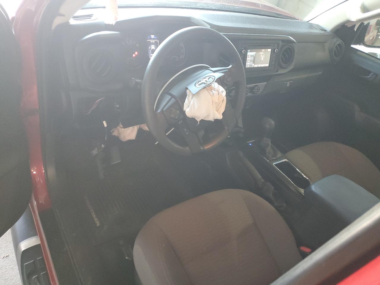 Toyota Tacoma Access Cab Image 5