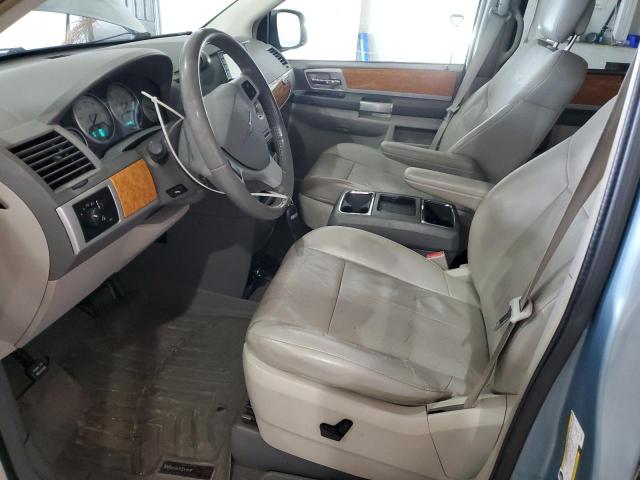 Chrysler Minivan Limited Image 8