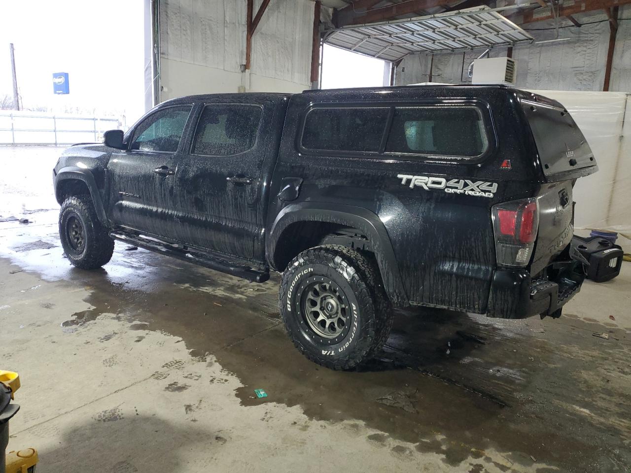 Toyota Tacoma Double Cab Image 4