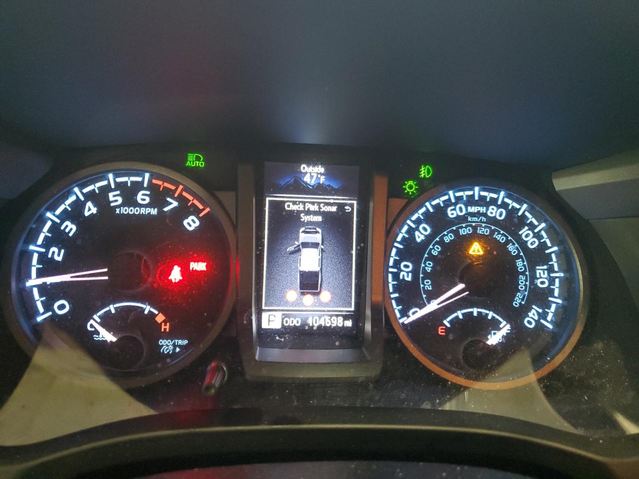 Toyota Tacoma Double Cab Image 10