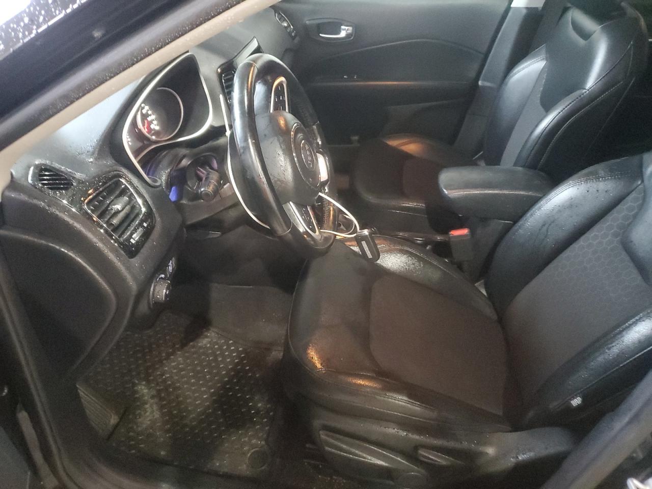 Jeep Compass Latitude Image 7