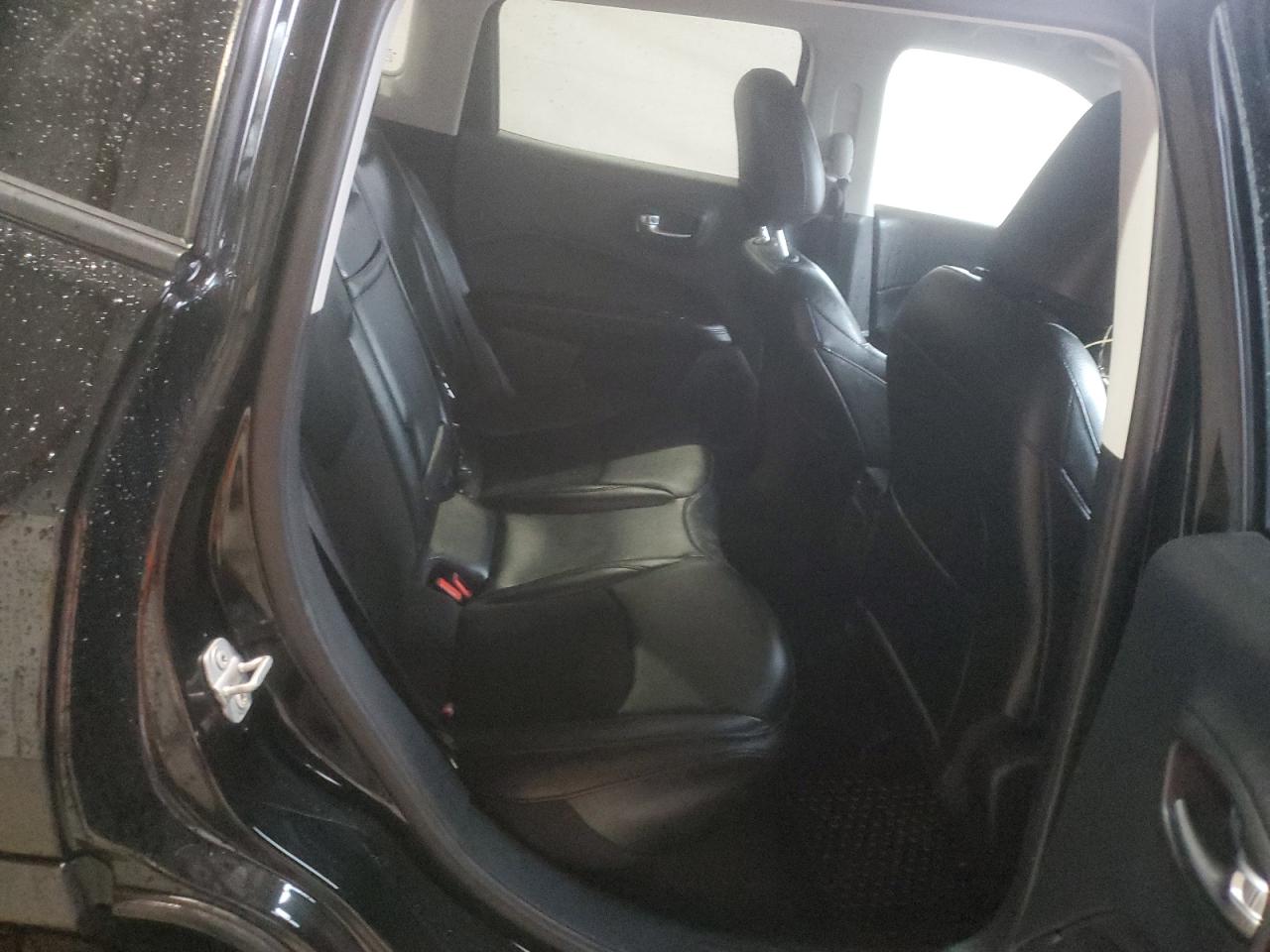 Jeep Compass Latitude Image 6