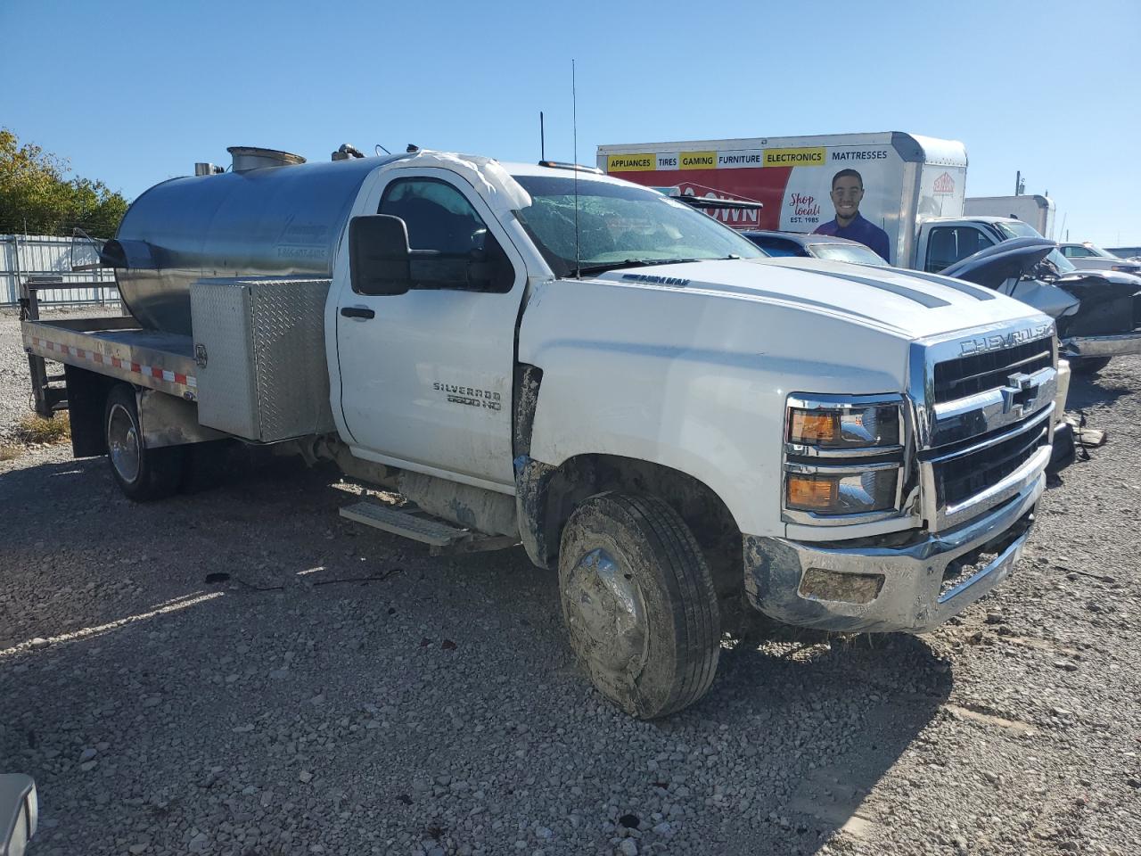 Chevrolet Other Image 2