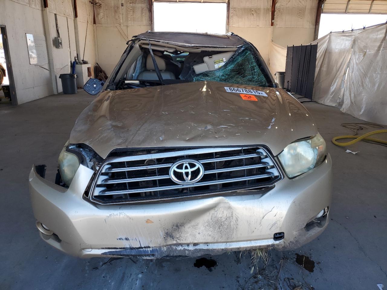 Toyota Highlander Sport Image 3