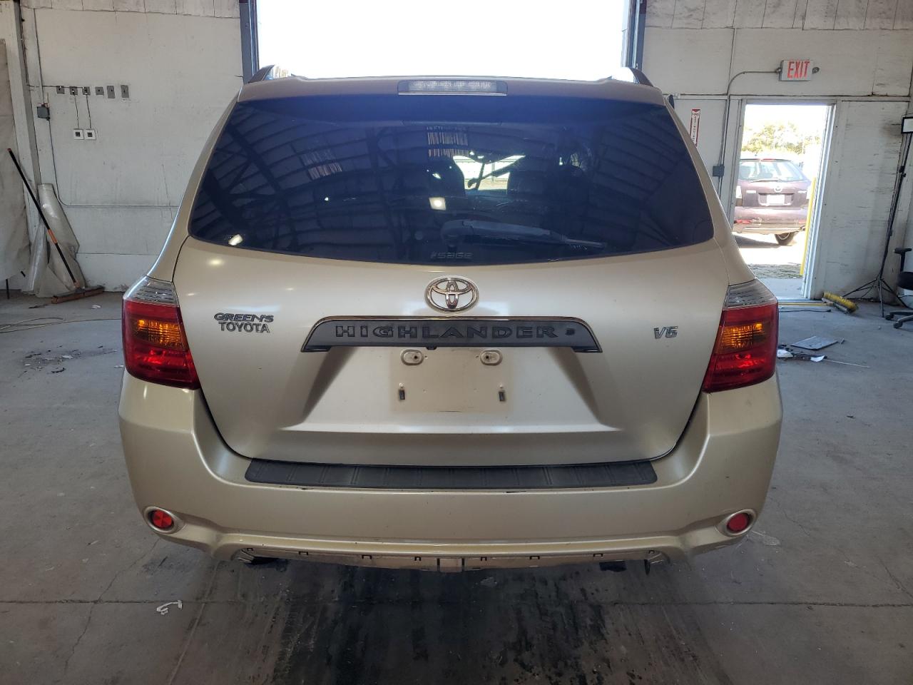 Toyota Highlander Sport Image 9