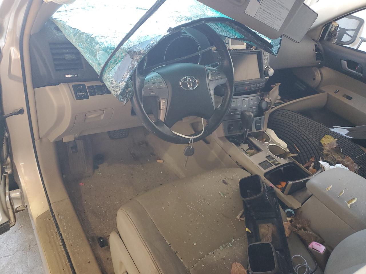 Toyota Highlander Sport Image 11