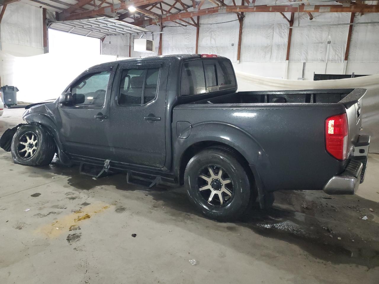 Nissan Frontier S Image 2