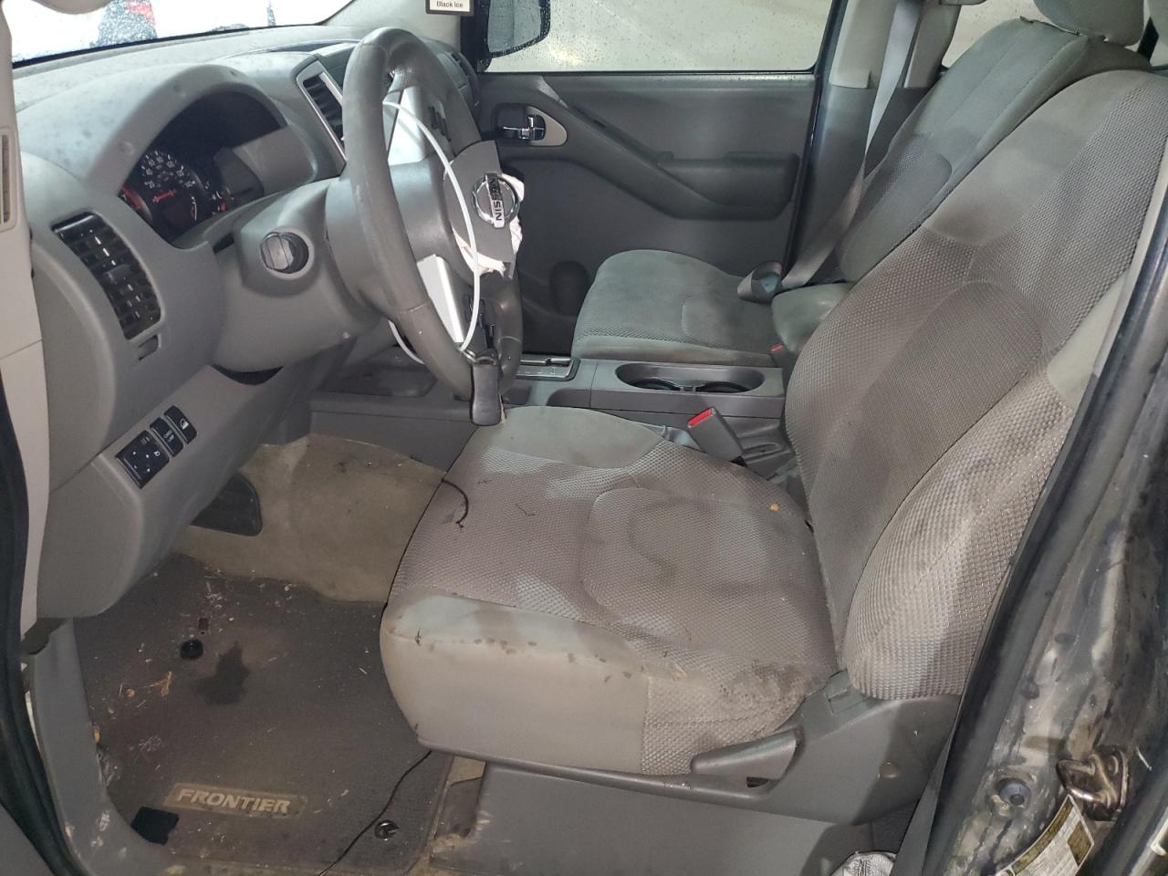 Nissan Frontier S Image 7