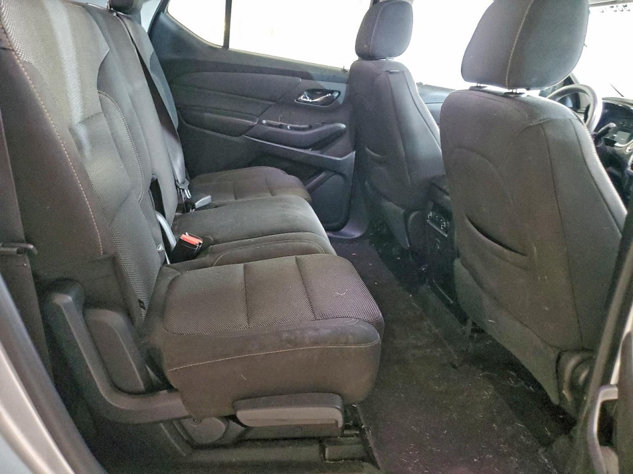 Chevrolet Traverse Ls Image 11