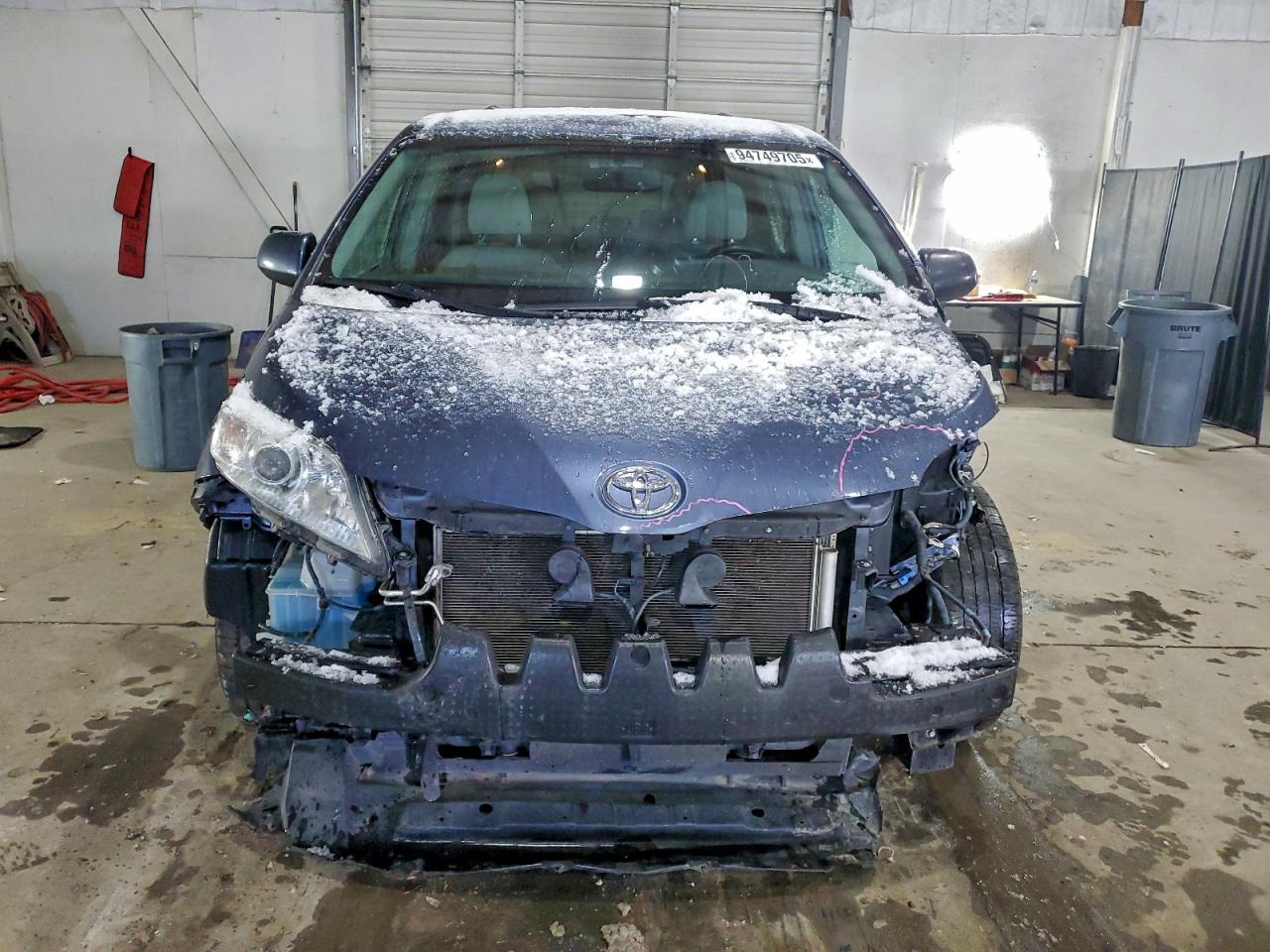 Toyota Sienna Xle Image 4