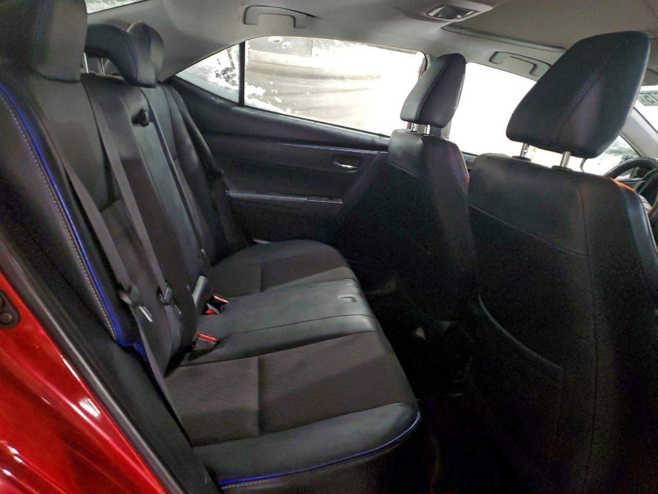 Toyota Corolla L Image 6