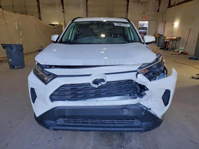 Toyota RAV4 Xle Image 13