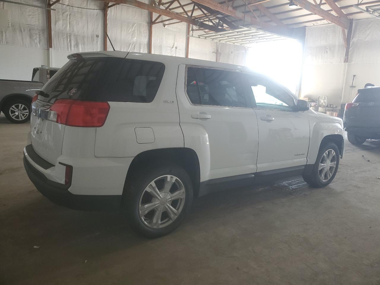 GMC Terrain Sle Image 2