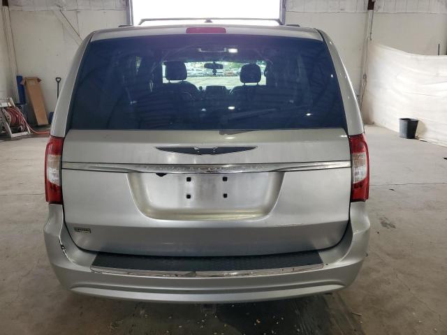 Chrysler Minivan Touring Image 6