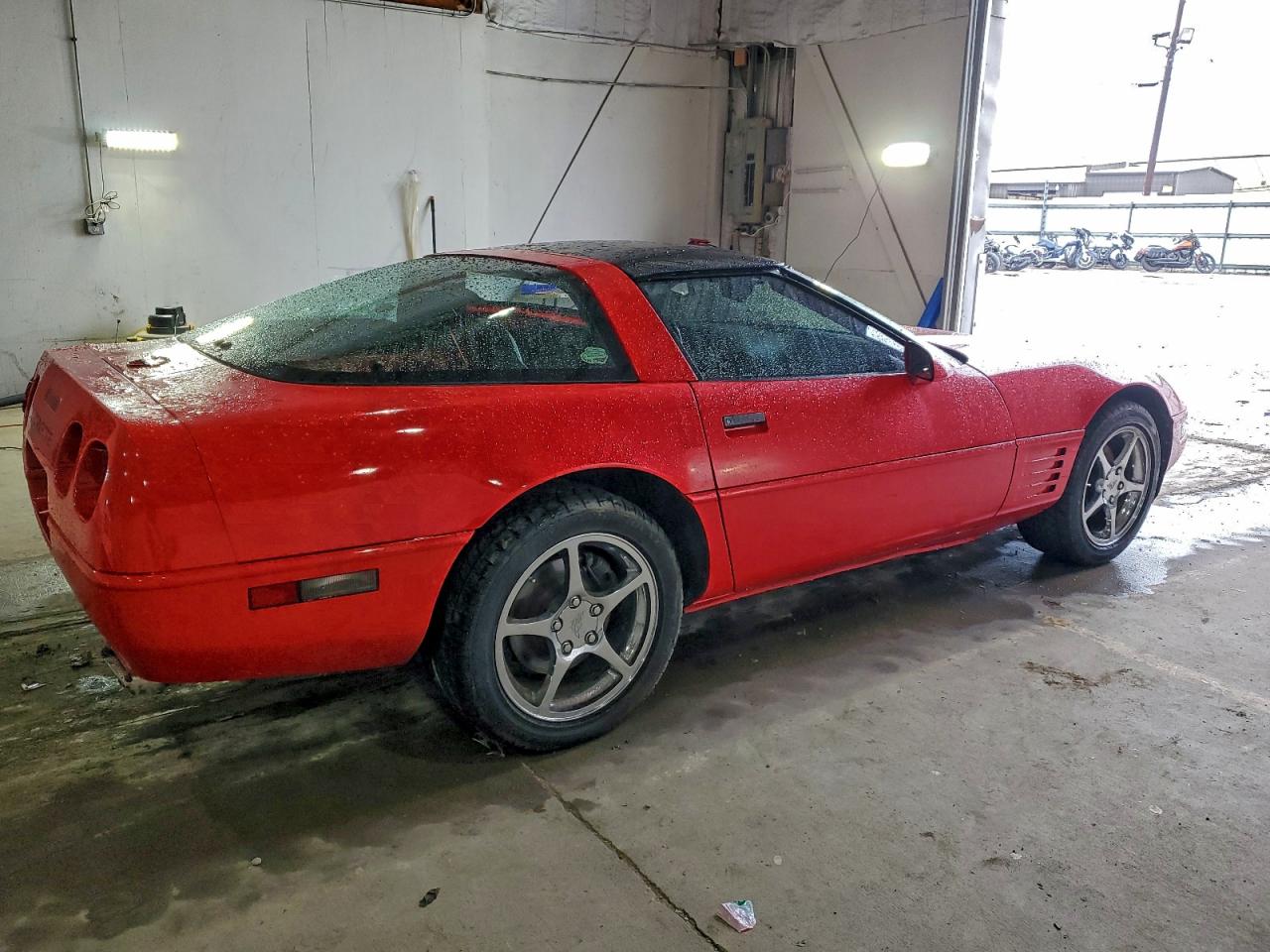 Chevrolet Corvette Image 7