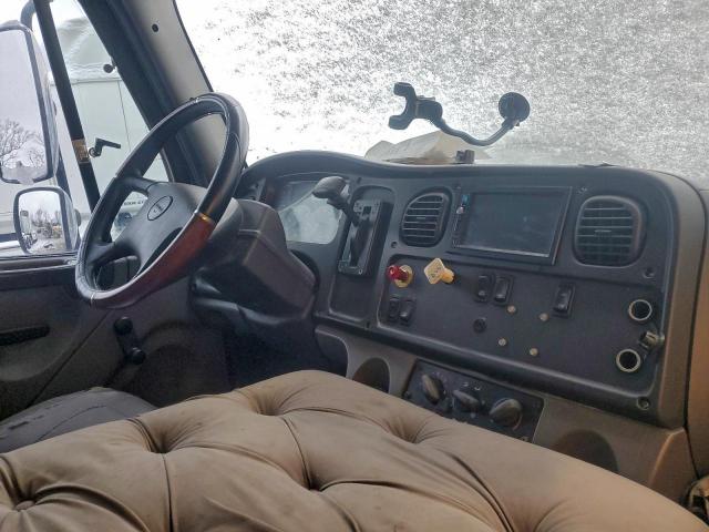 Freightliner M2 106 Medium Duty Image 9