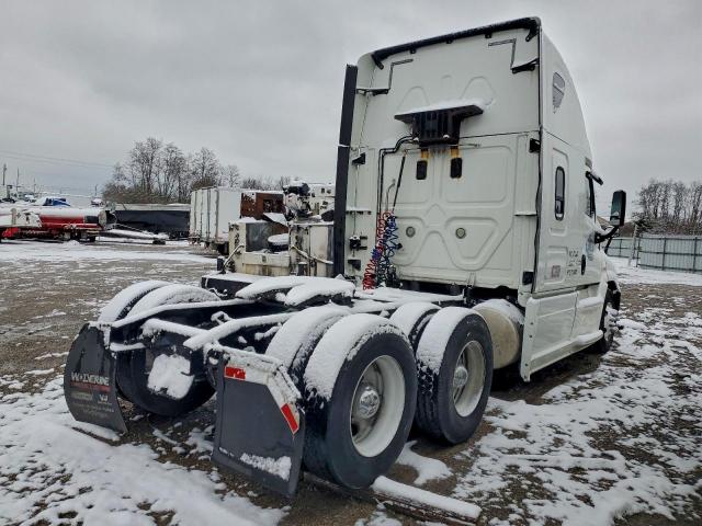Freightliner Cascadia Image 4