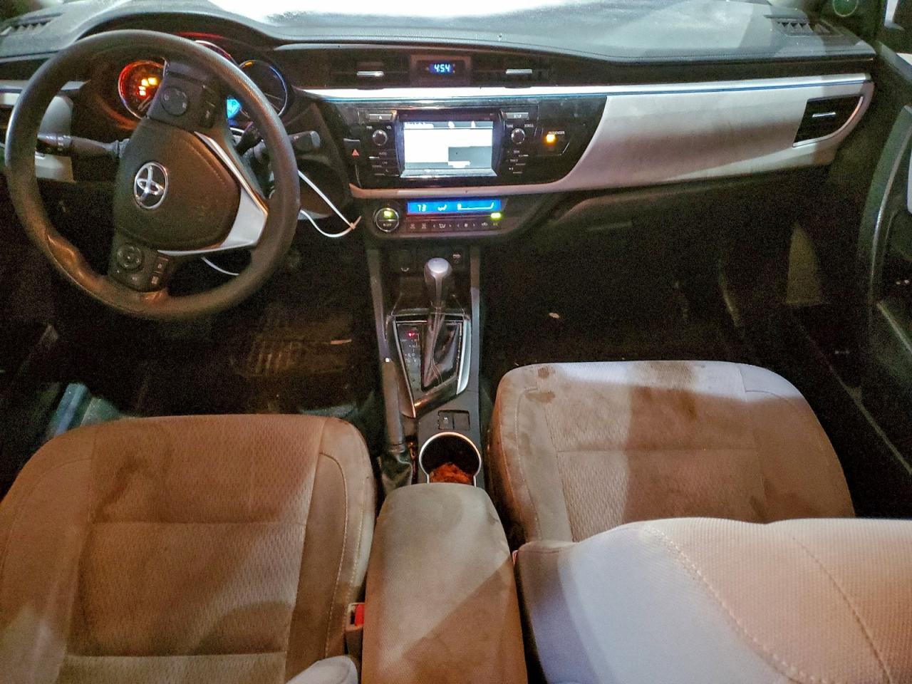 Toyota Corolla L Image 9