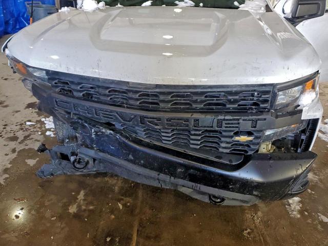 Chevrolet Silverado K1500 Image 7