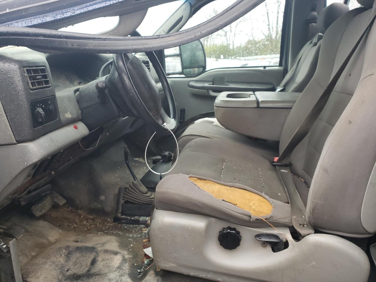 Ford F-550 Super Duty Image 4